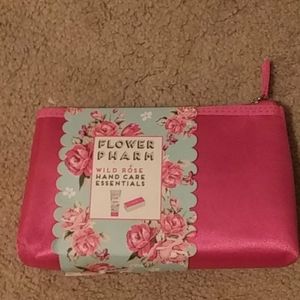 Flower pharm brand rose hand care set with bag